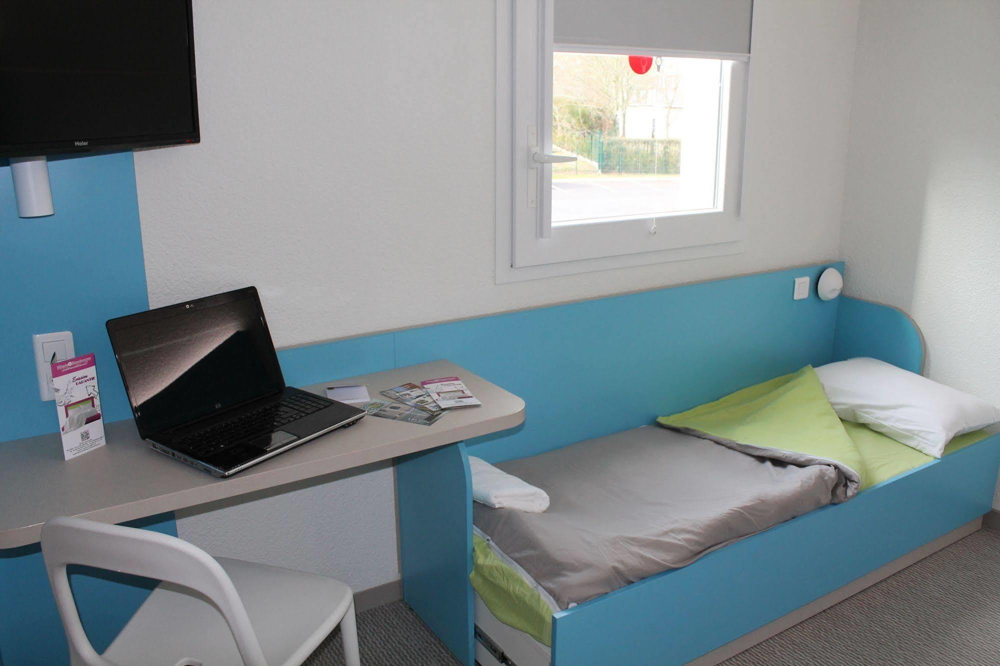 First Inn Hotel Paris Sud Les Ulis Zewnętrze zdjęcie