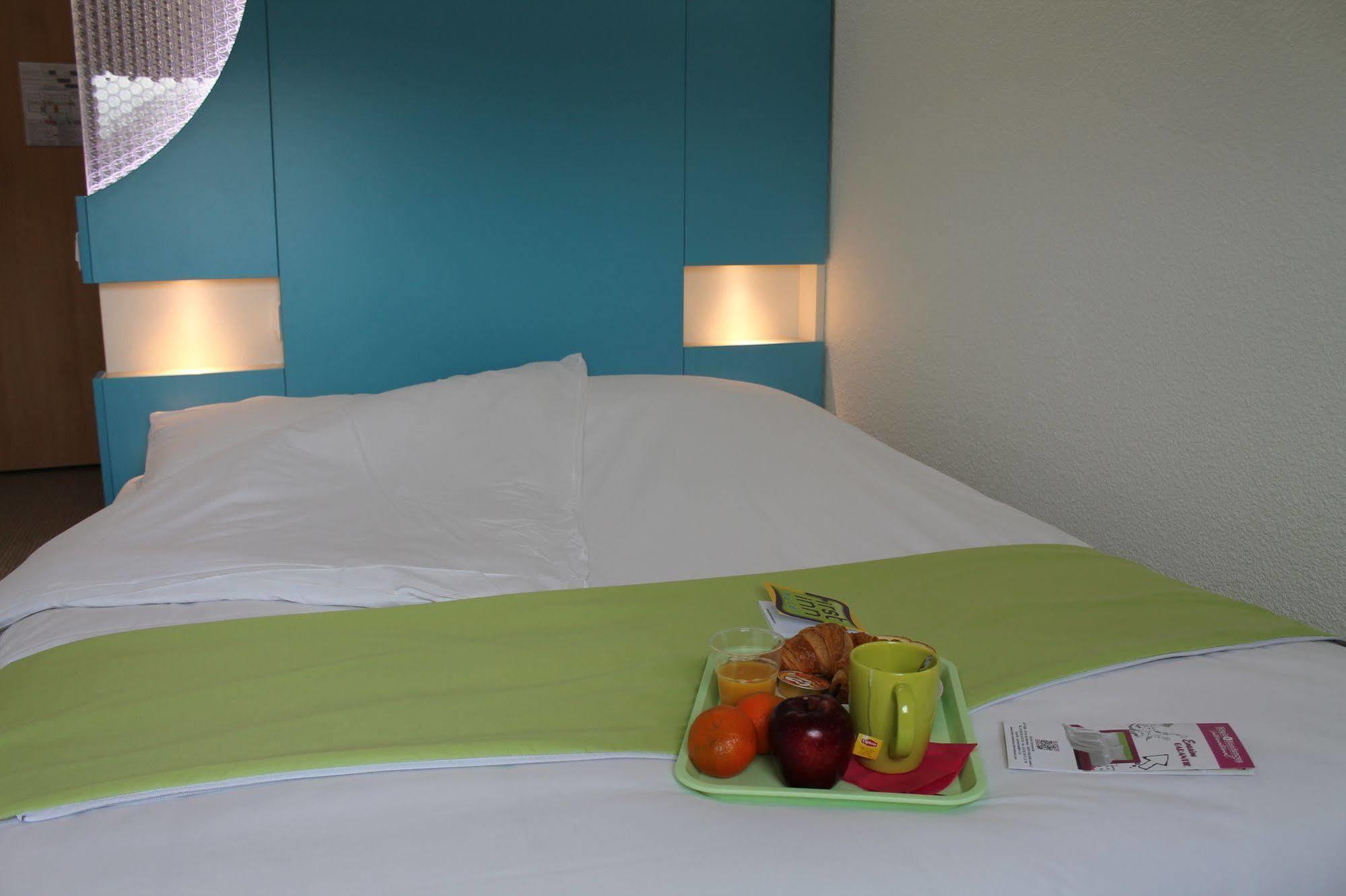First Inn Hotel Paris Sud Les Ulis Zewnętrze zdjęcie